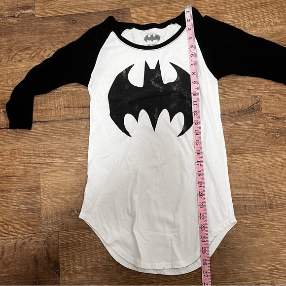 Batman 3/4 sleeve t-shirt. Size small - Picture 6 of 7